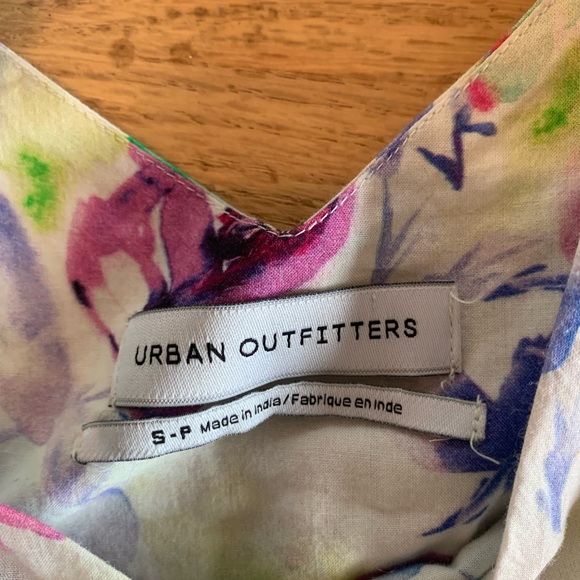 Urban Outfitters Women’s Small 100% Cotton Puff Sleeve Peplum Top Purple Floral - Picture 3 of 7